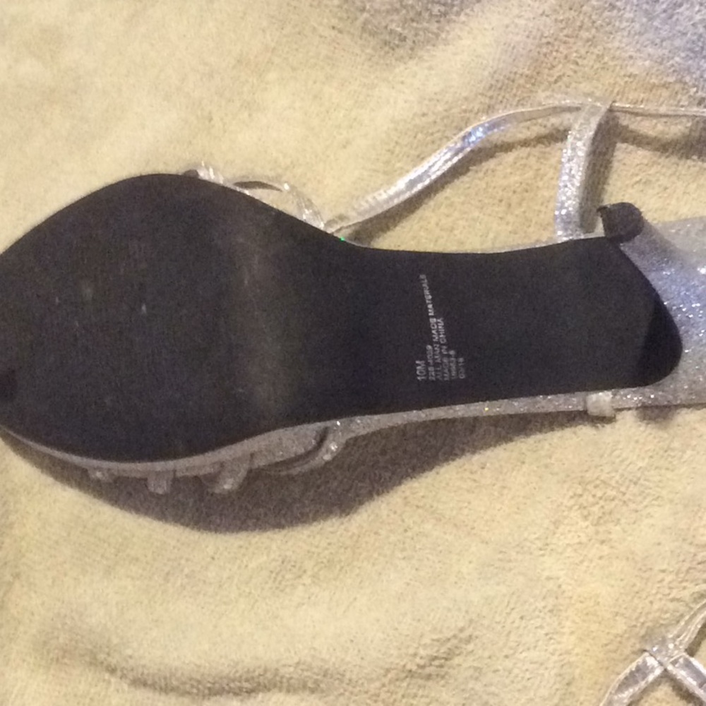 ELEGANT HIGH HEALS 🥰 - Picture 3 of 4